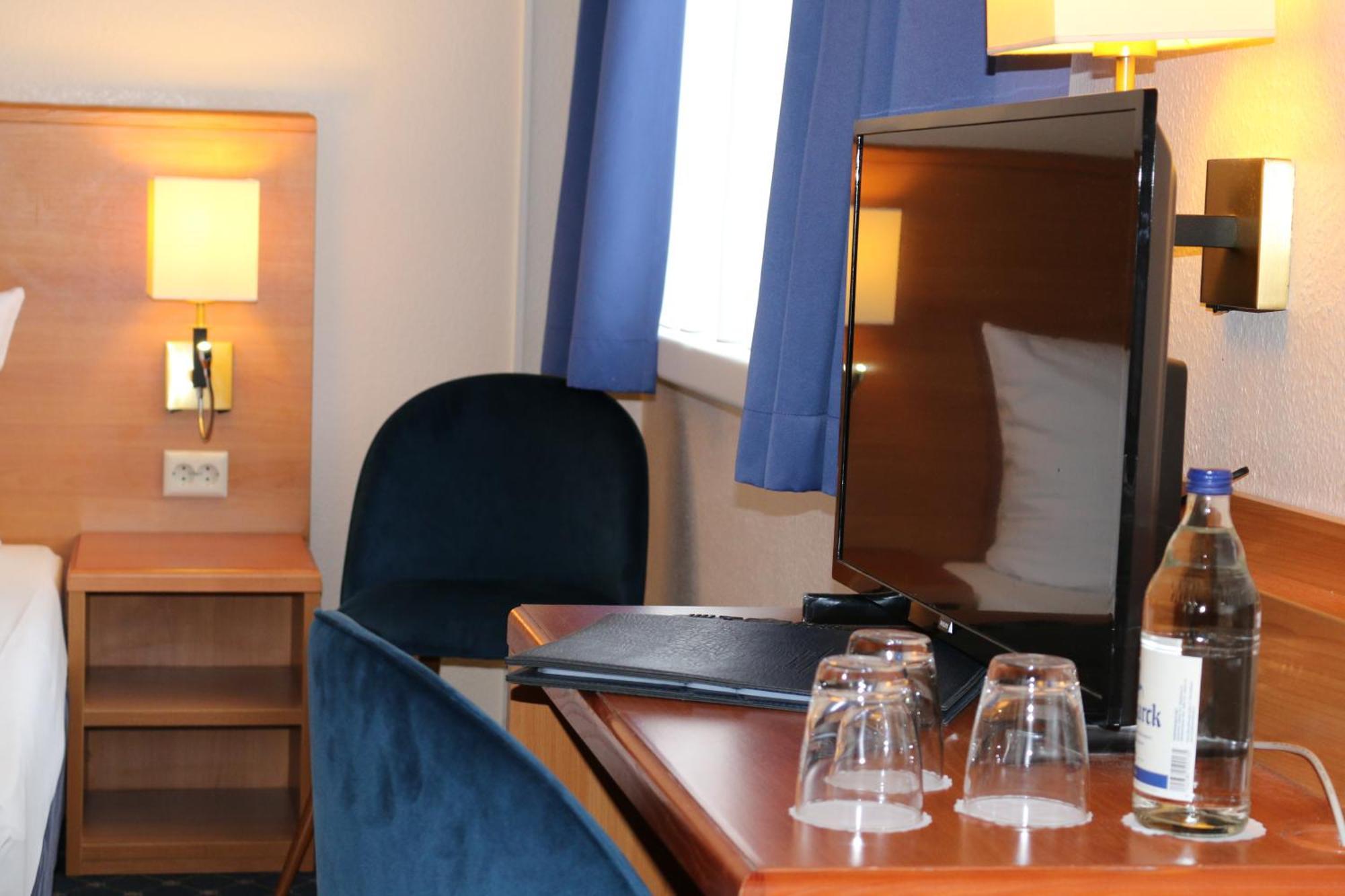 Hotel Elbbruecken 3*