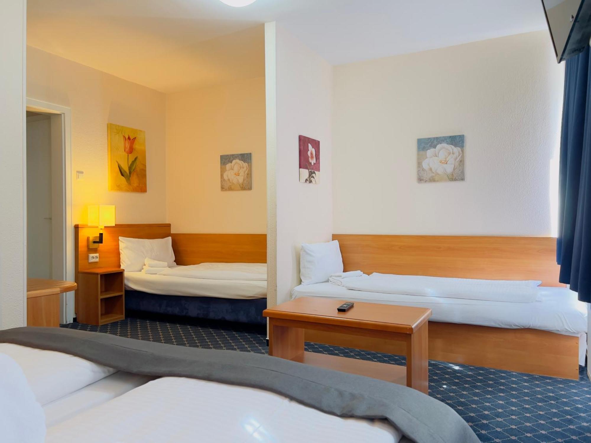 Hotel Elbbruecken 3*